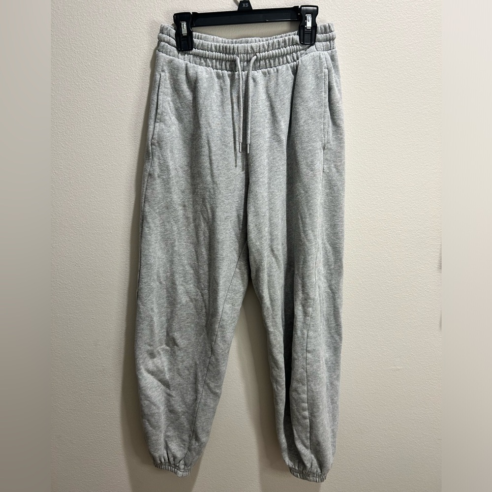 Old Navy Gray Sweatpants with Elastic Waistband